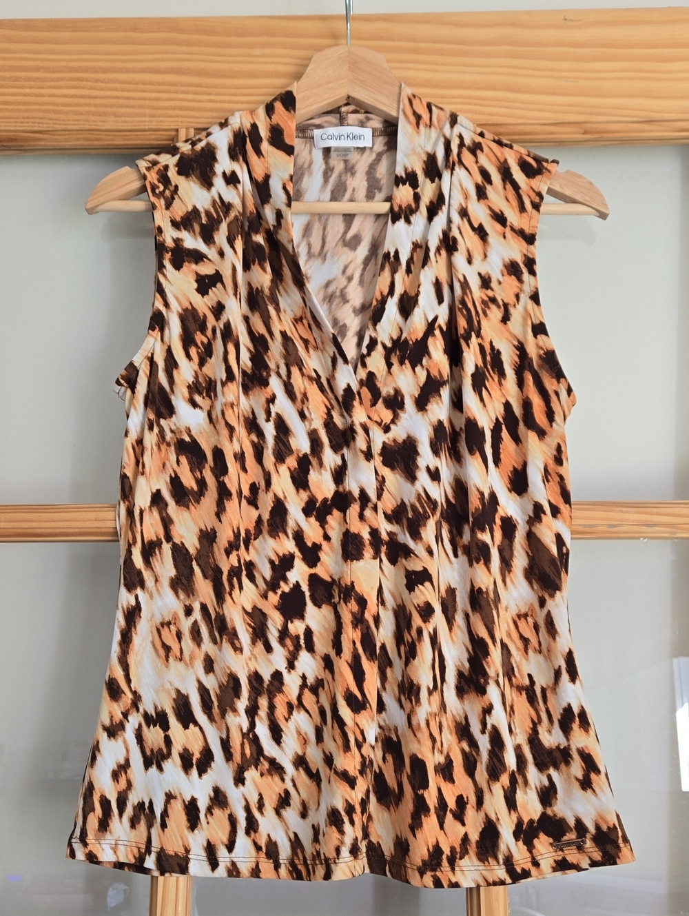 Calvin Klein Sleeveless Leopard Print V-Neck Camisole Blouse Brown/Tan/White Sm
